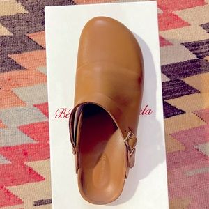 Beatrice Valenzuela Cajeta Clog Size 9.